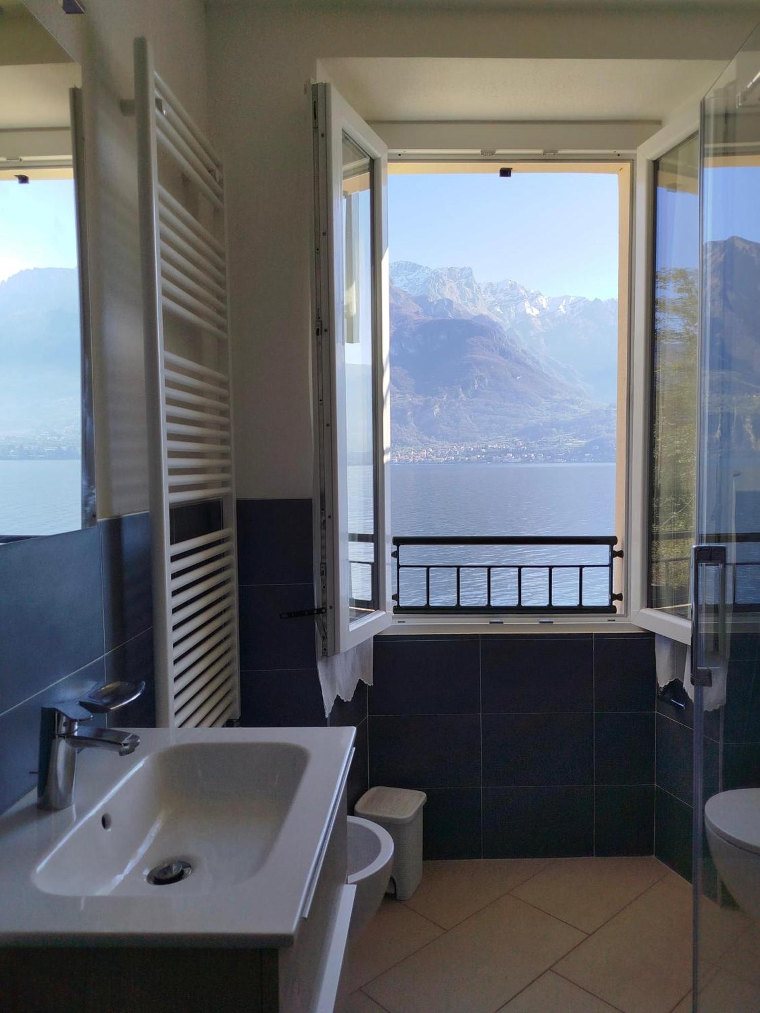 Domus Graziana - Lake Front Oliveto Lario Bagian luar foto