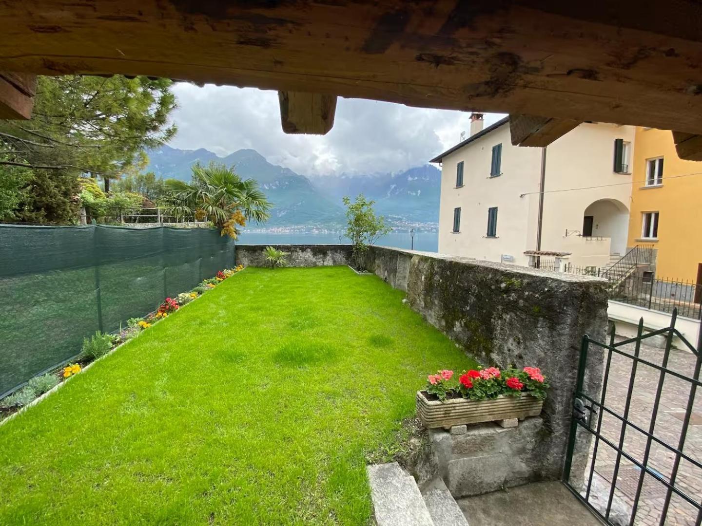 Domus Graziana - Lake Front Oliveto Lario Bagian luar foto